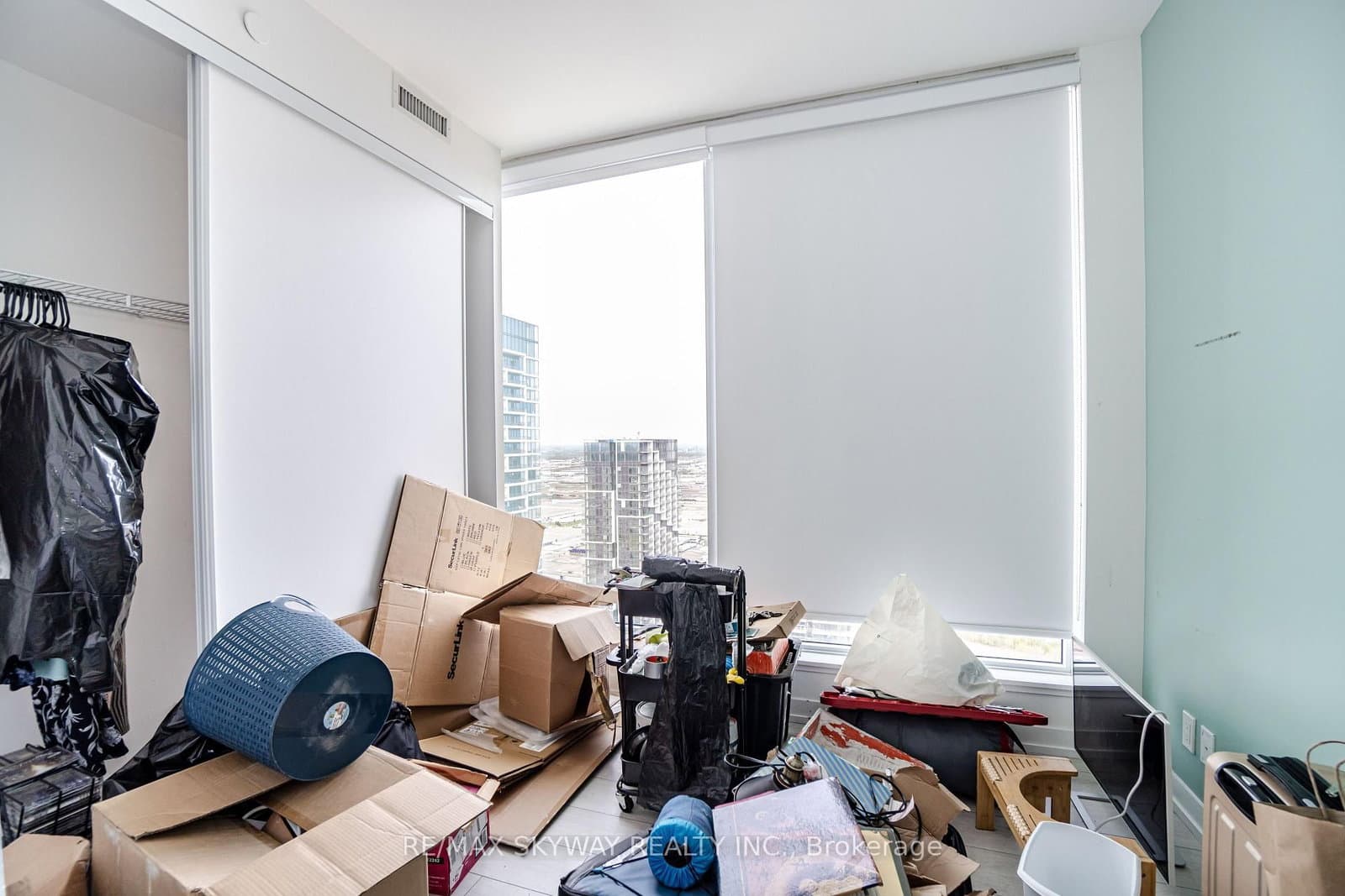 5 Buttermill Avenue, Unit 5702 thumbnail 22