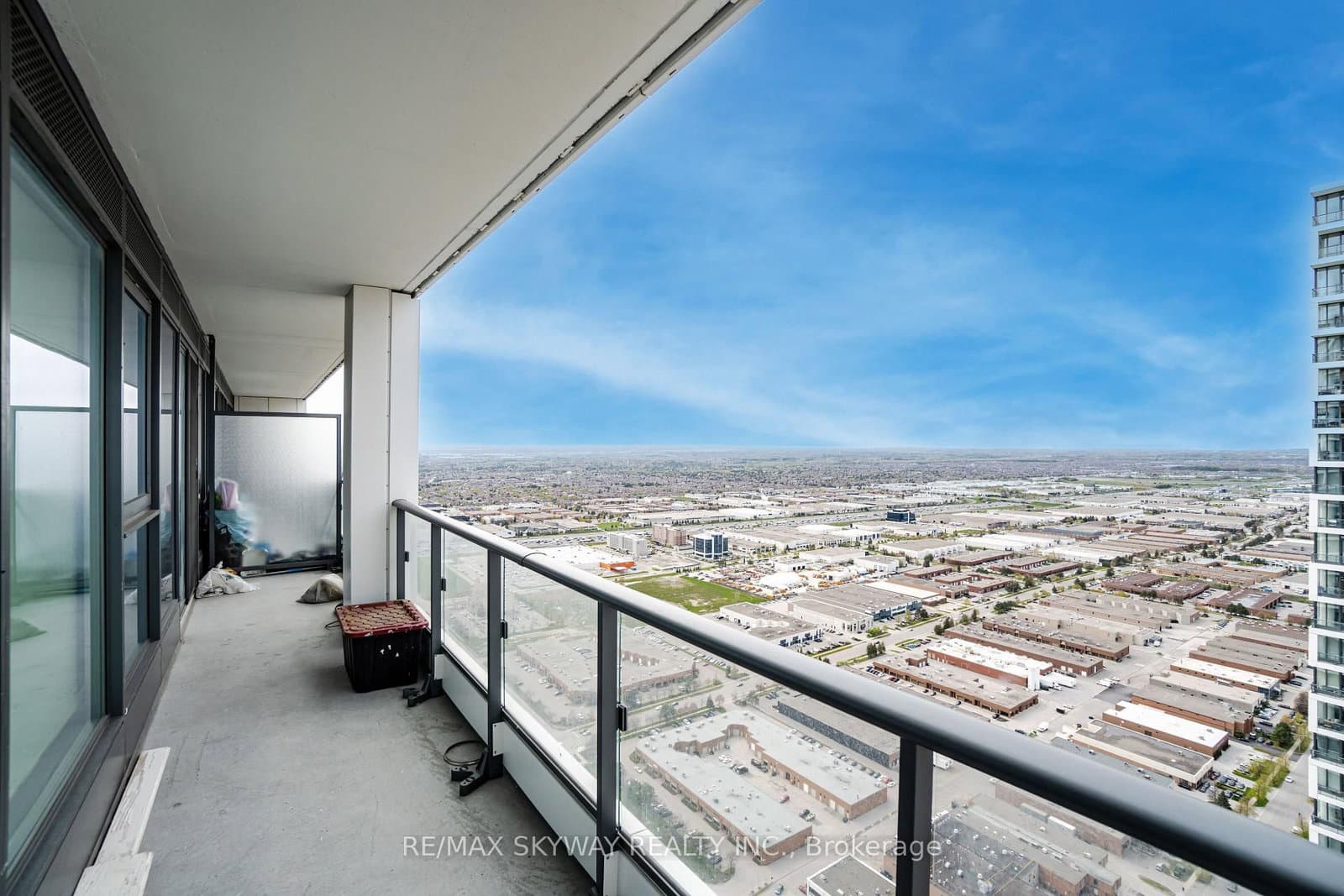 5 Buttermill Avenue, Unit 5702 thumbnail 26