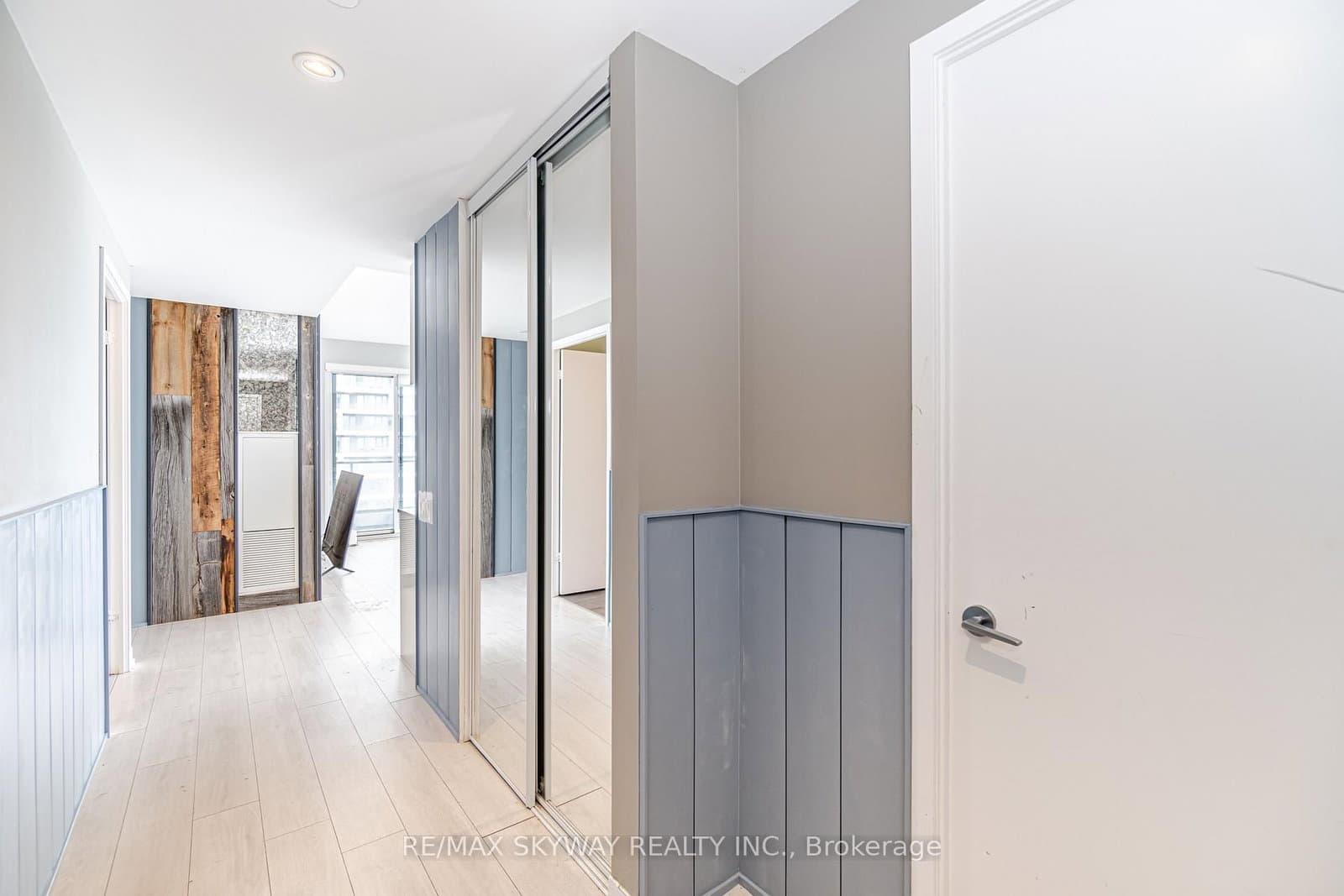 5 Buttermill Avenue, Unit 5702 thumbnail 6
