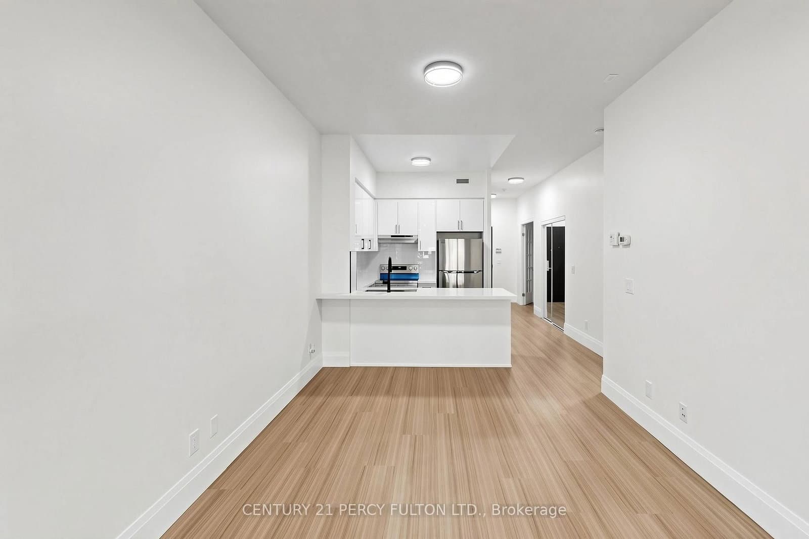 57 Upper Duke Crescent, Unit 102 thumbnail 9