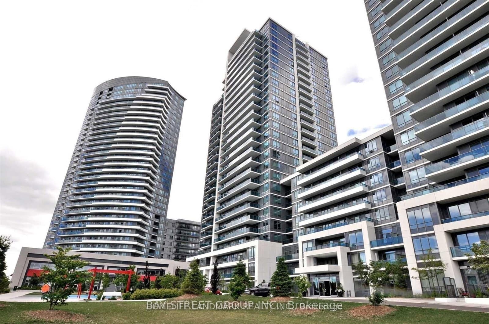 7165 Yonge Street, Unit 2210