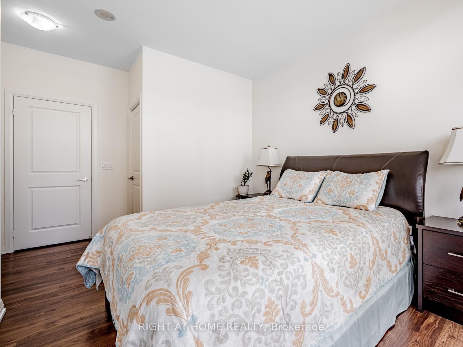 65 Oneida Crescent, Unit 1010 thumbnail 11