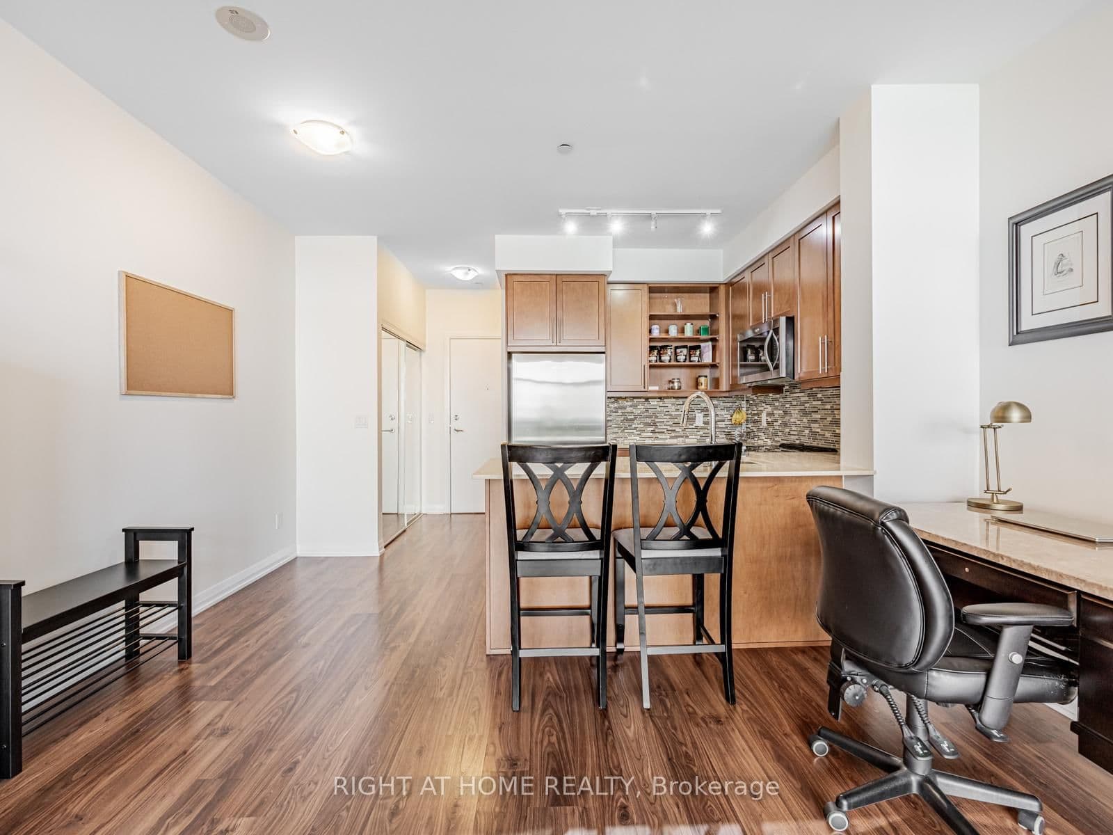 65 Oneida Crescent, Unit 1010 thumbnail 22