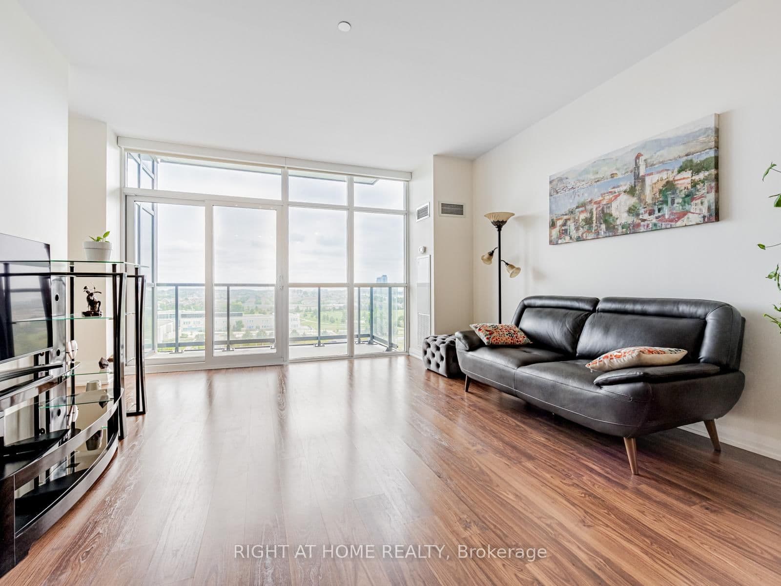 65 Oneida Crescent, Unit 1010 thumbnail 3