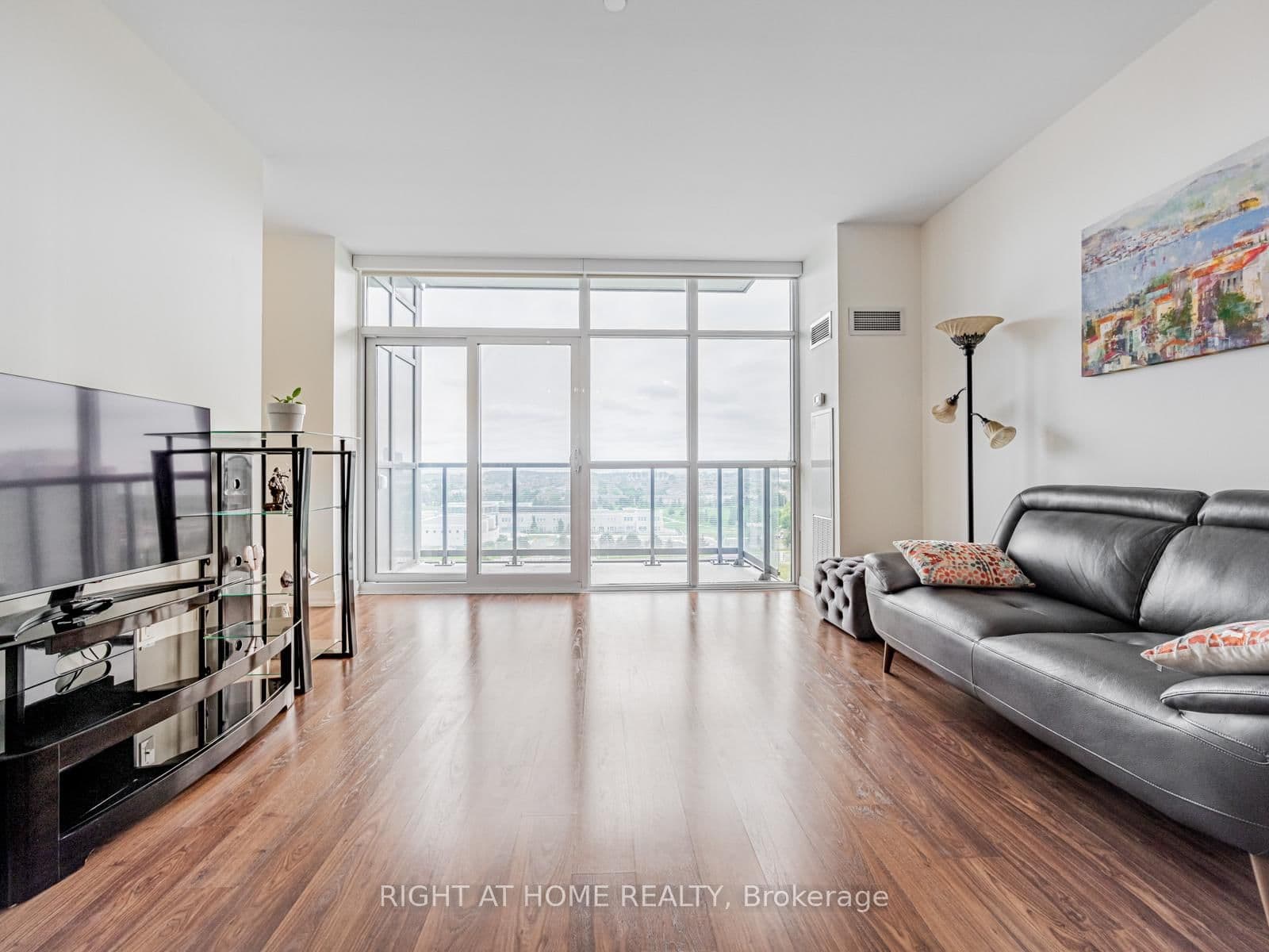 65 Oneida Crescent, Unit 1010 thumbnail 4
