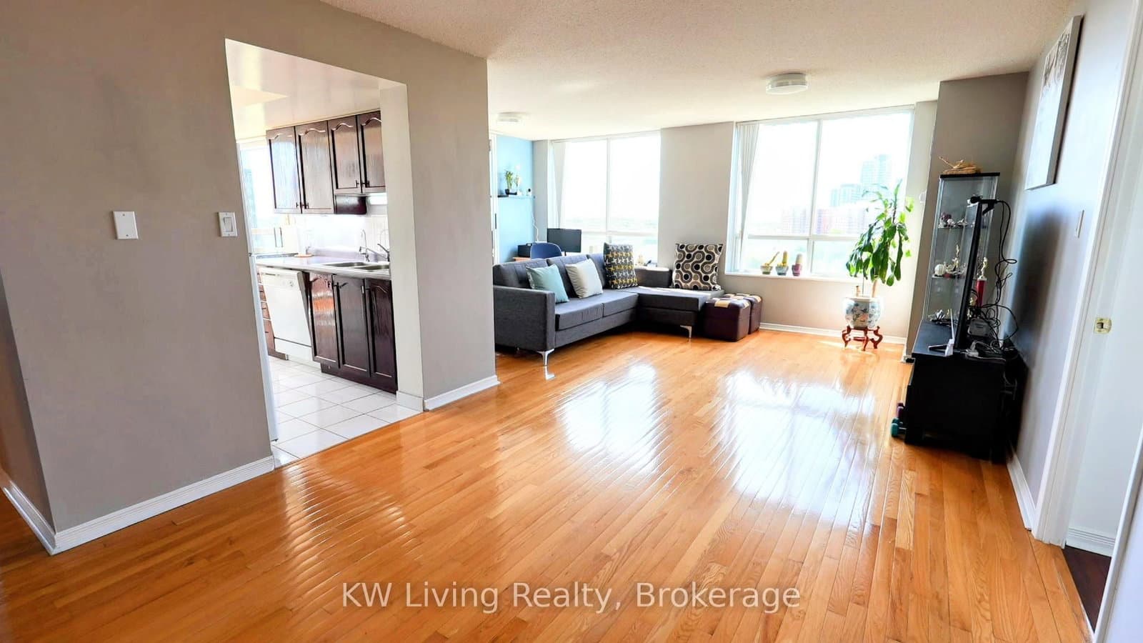 29 Northern Heights Drive, Unit 1005 thumbnail 4