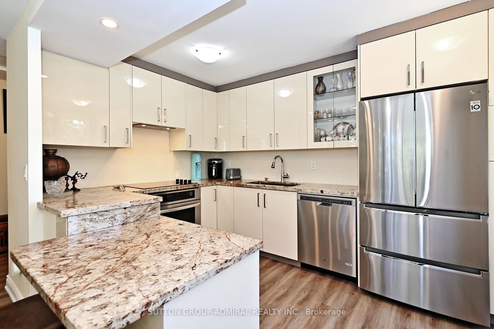 91 Townsgate Drive, Unit 203 thumbnail 18