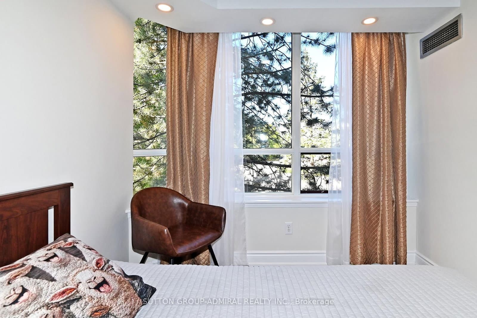 91 Townsgate Drive, Unit 203 thumbnail 35