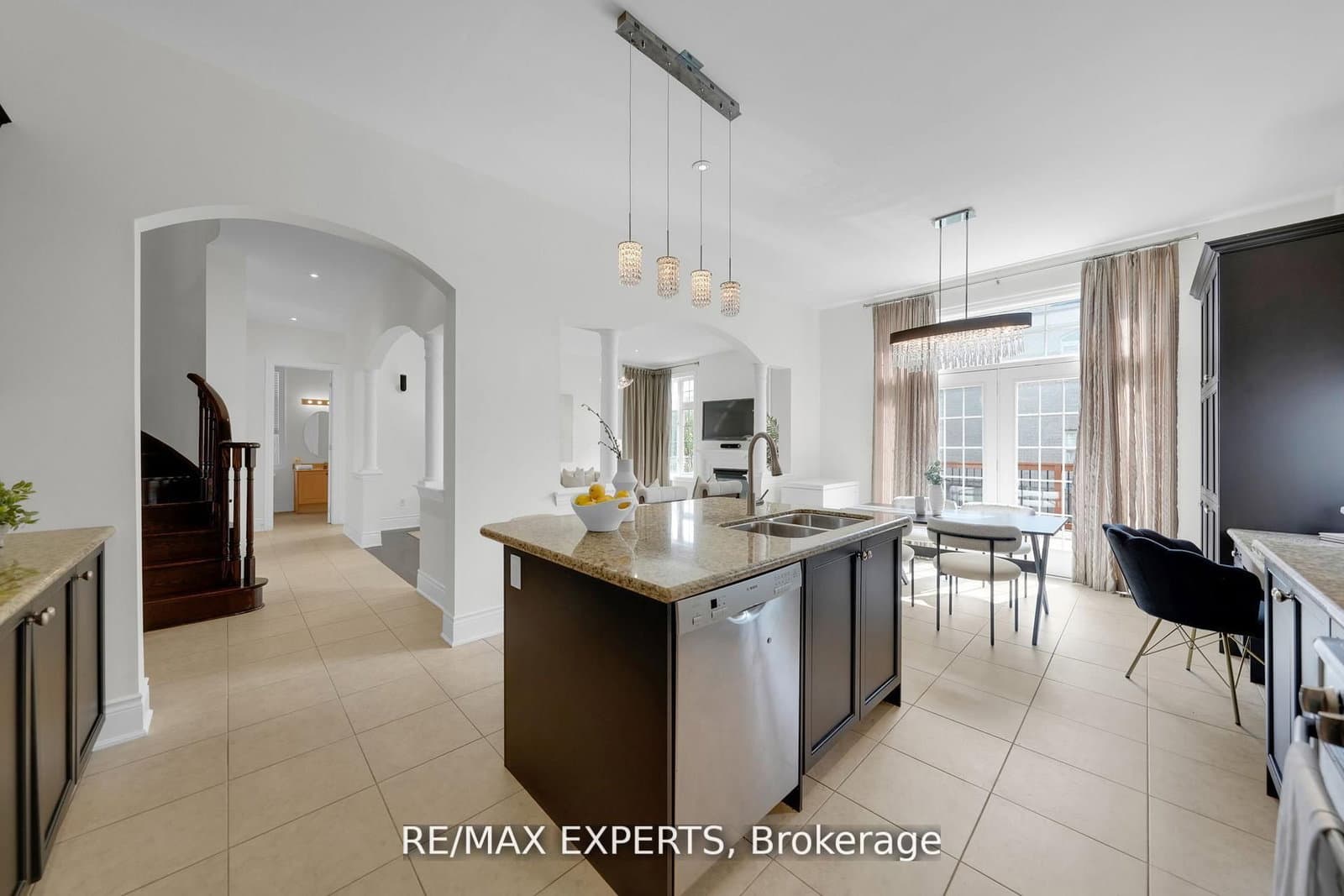 134 Orleans Circle thumbnail 16