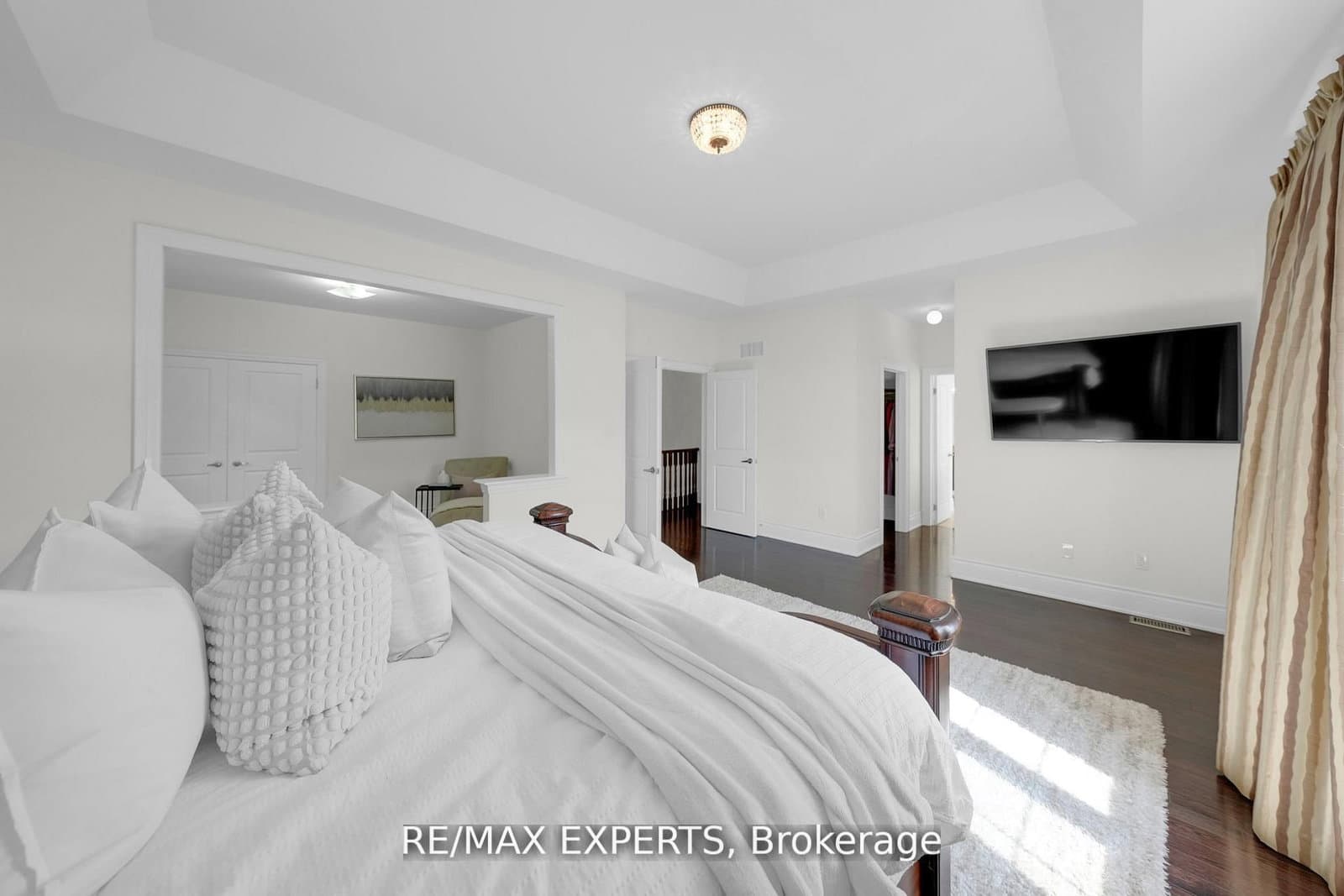 134 Orleans Circle thumbnail 35