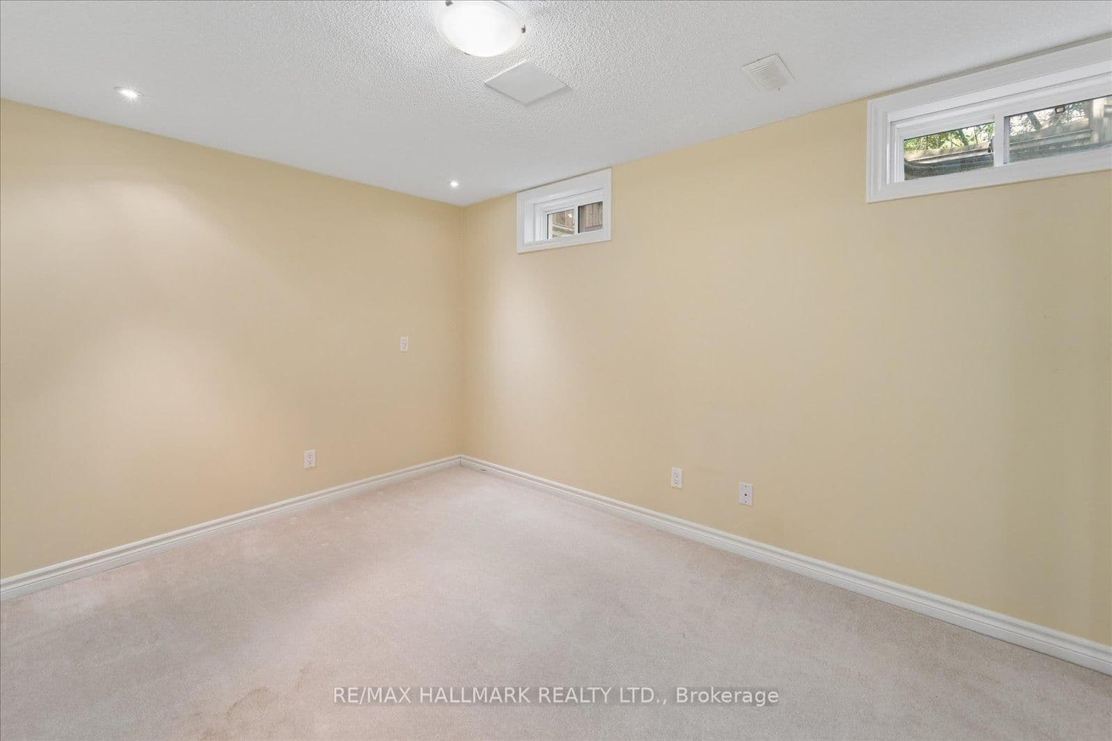 13 E J Lennox Way thumbnail 40