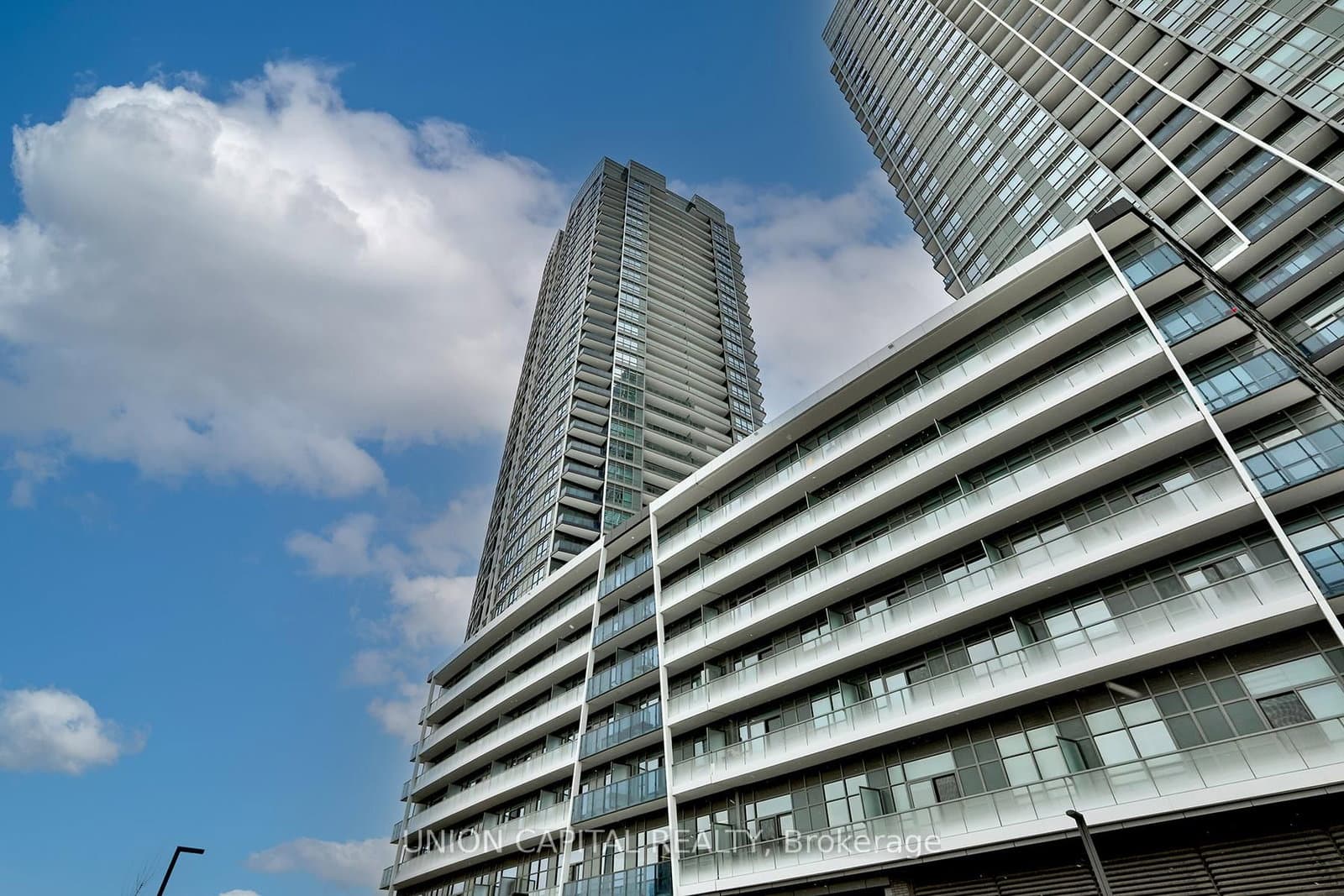 30 Upper Mall Way, Unit 1002 thumbnail 25