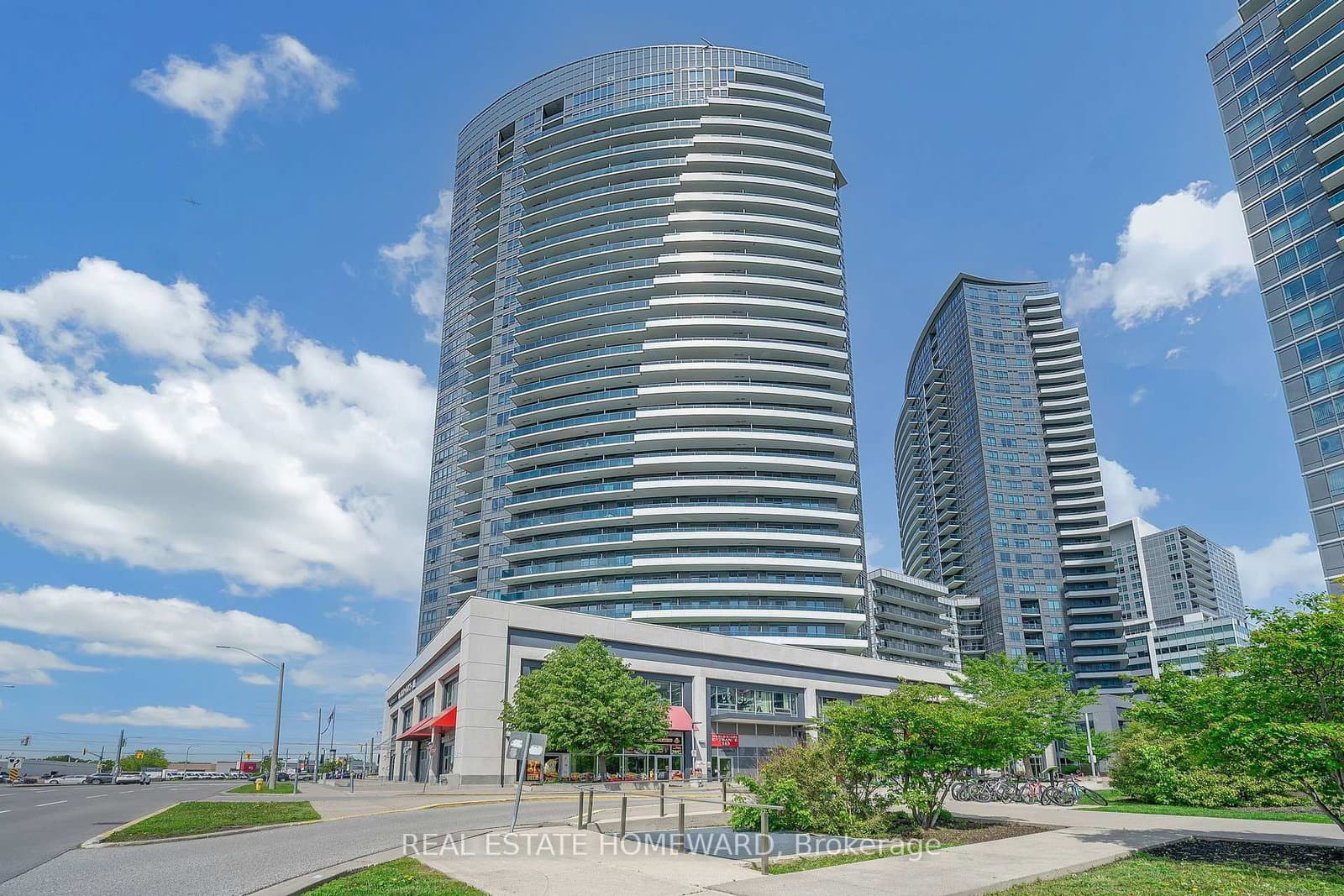 #1525 - 7161 Yonge Street