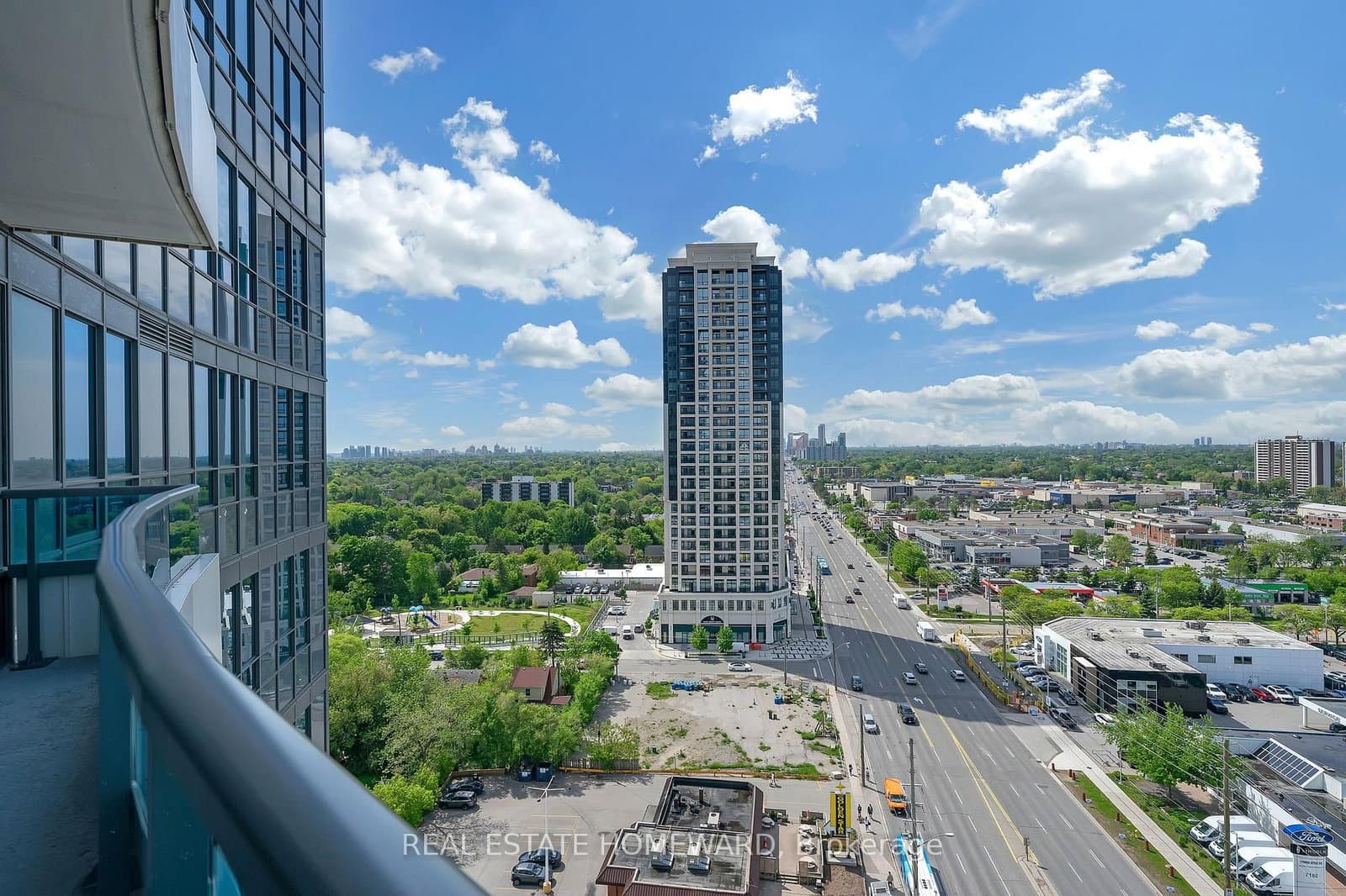 7161 Yonge Street, Unit 1525 thumbnail 18