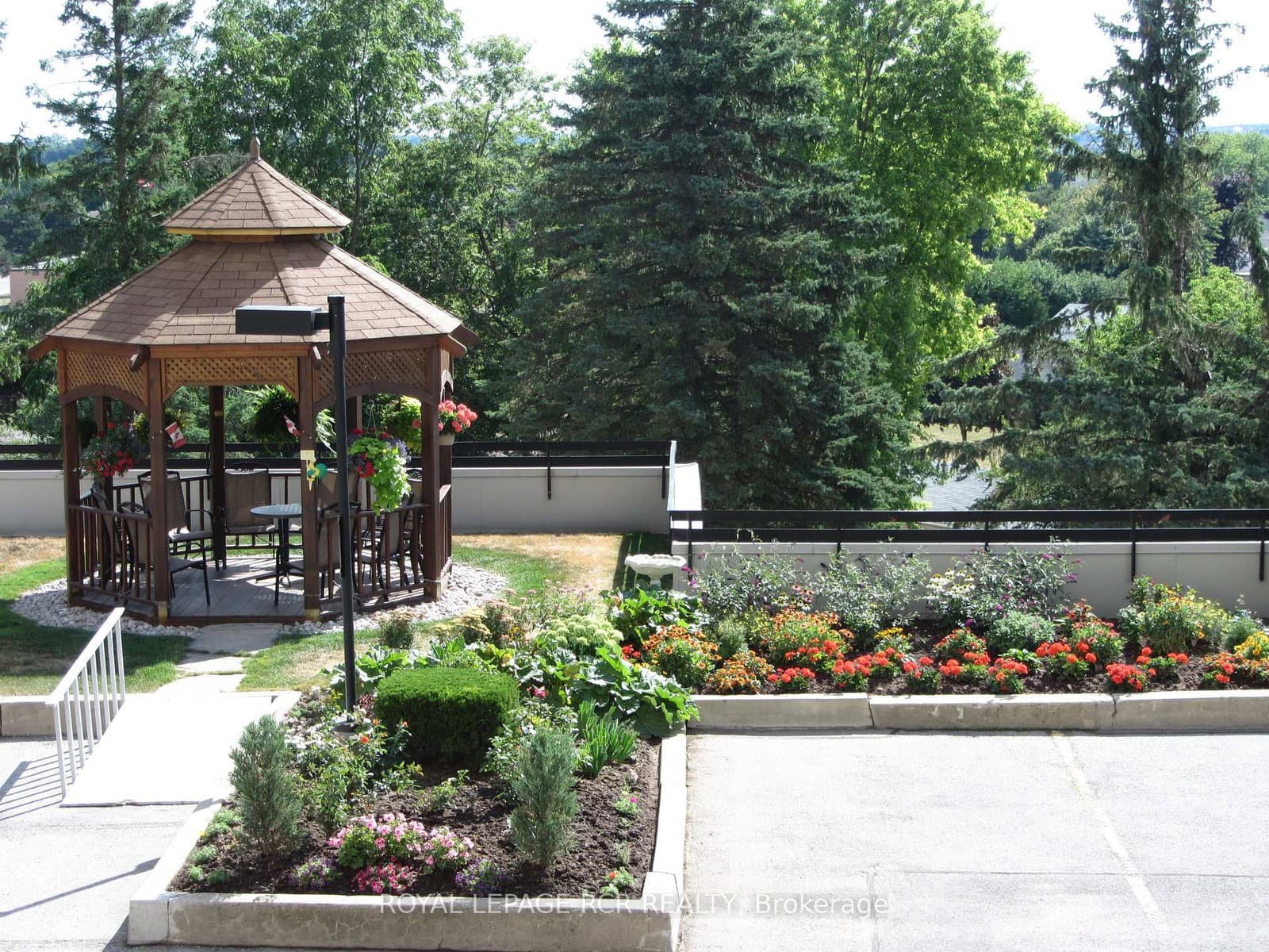 40 William Roe Boulevard, Unit 1011 thumbnail 26