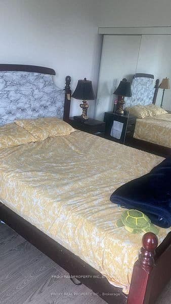 7165 Yonge Street, Unit 426 thumbnail 12
