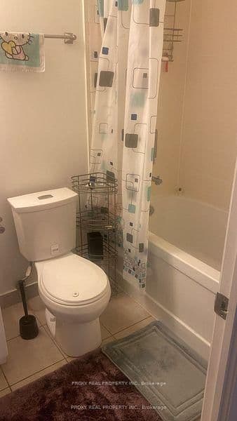 7165 Yonge Street, Unit 426 thumbnail 16