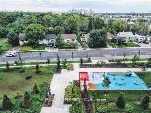 7165 Yonge Street, Unit 426 thumbnail 17