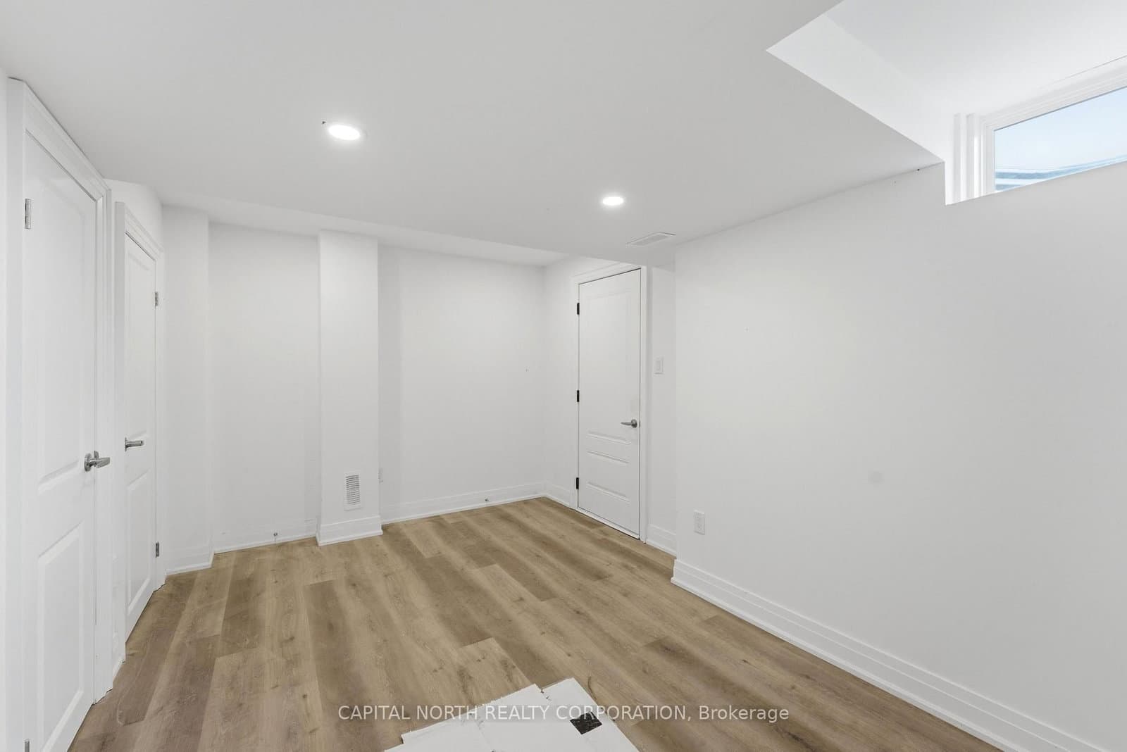 326 King Road thumbnail 31