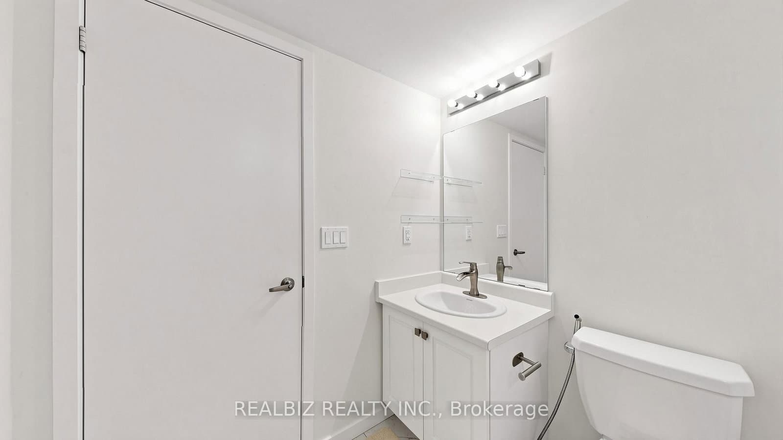 400 Alex Gardner Circle, Unit 77 thumbnail 35