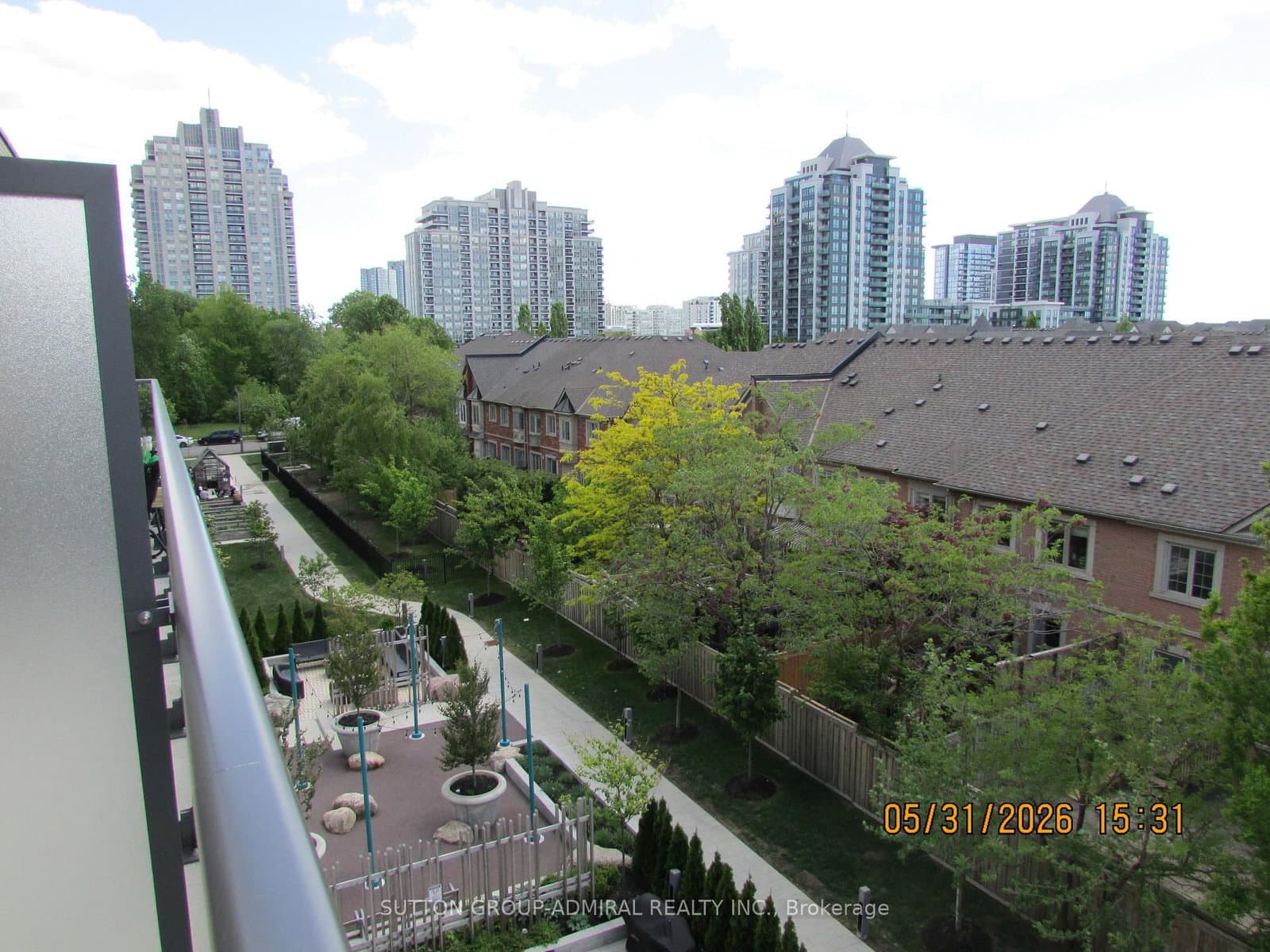 8 Beverley Glen Boulevard, Unit 414 thumbnail 22