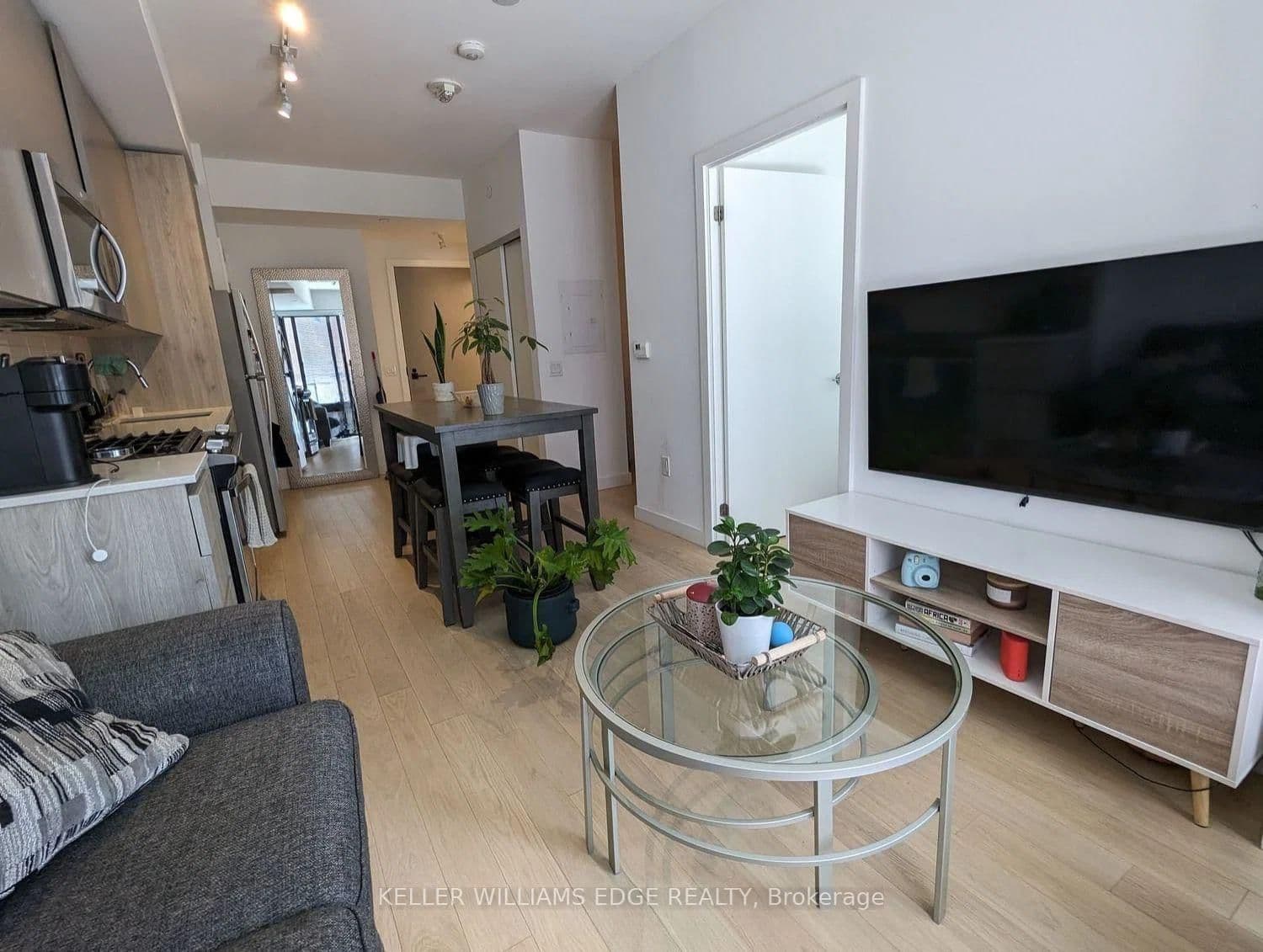 105 Oneida Crescent, Unit 401 thumbnail 4