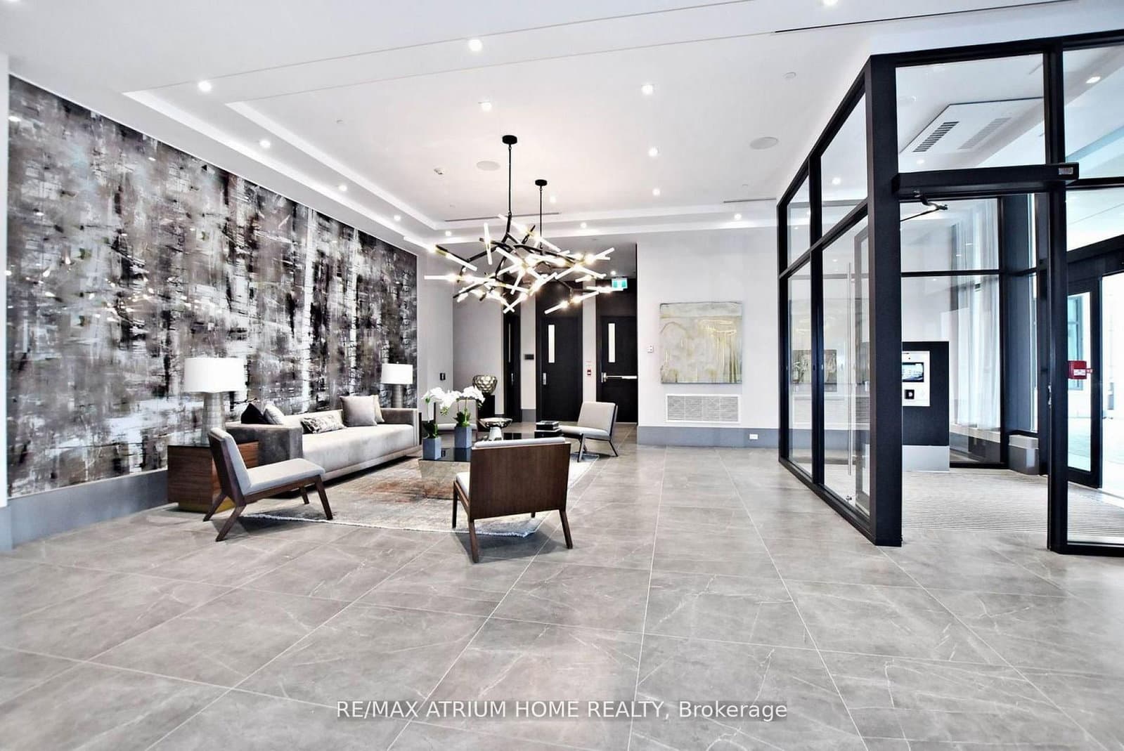 20 Fred Varley Drive, Unit 324 thumbnail 24