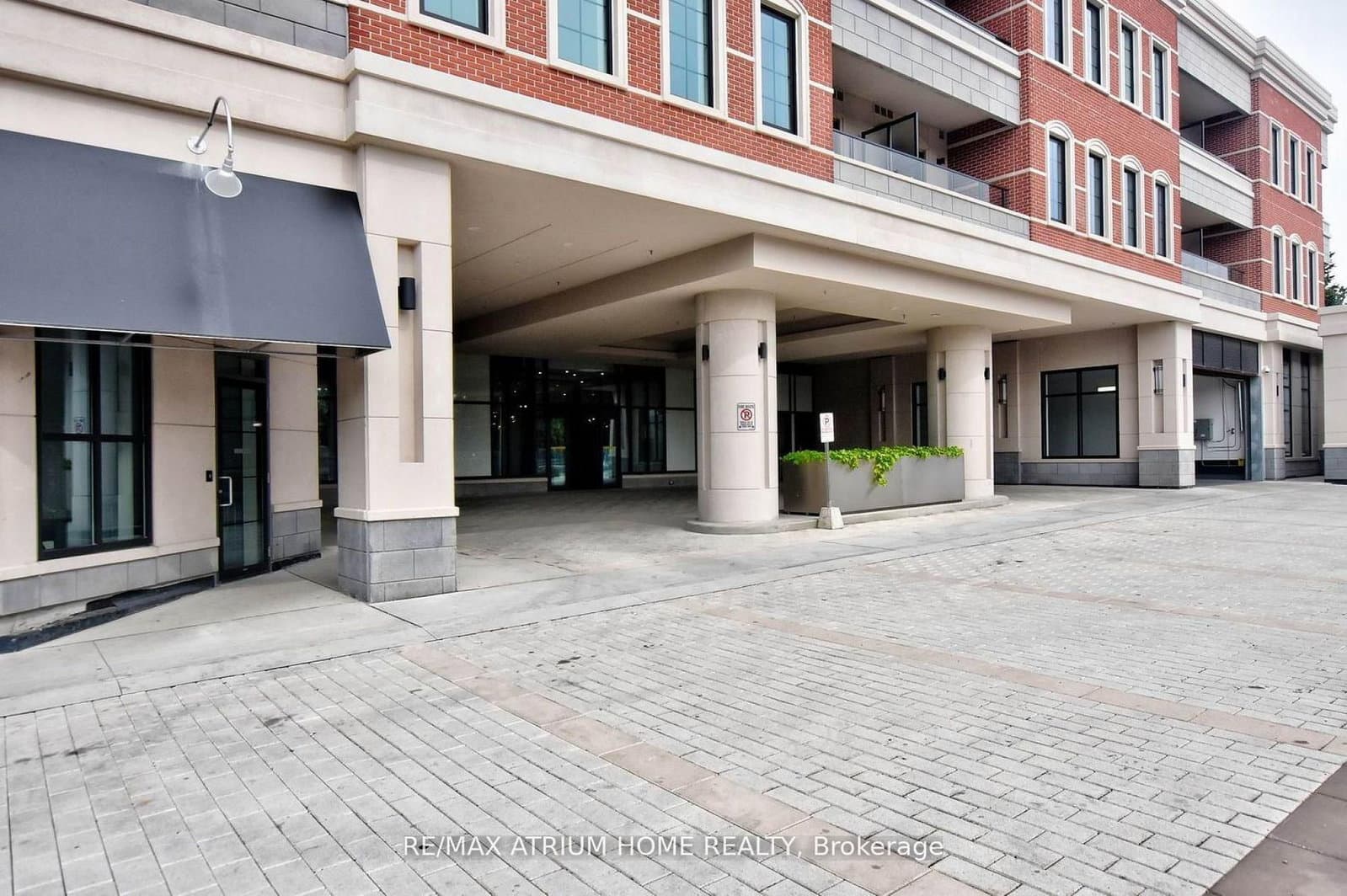 20 Fred Varley Drive, Unit 324 thumbnail 3