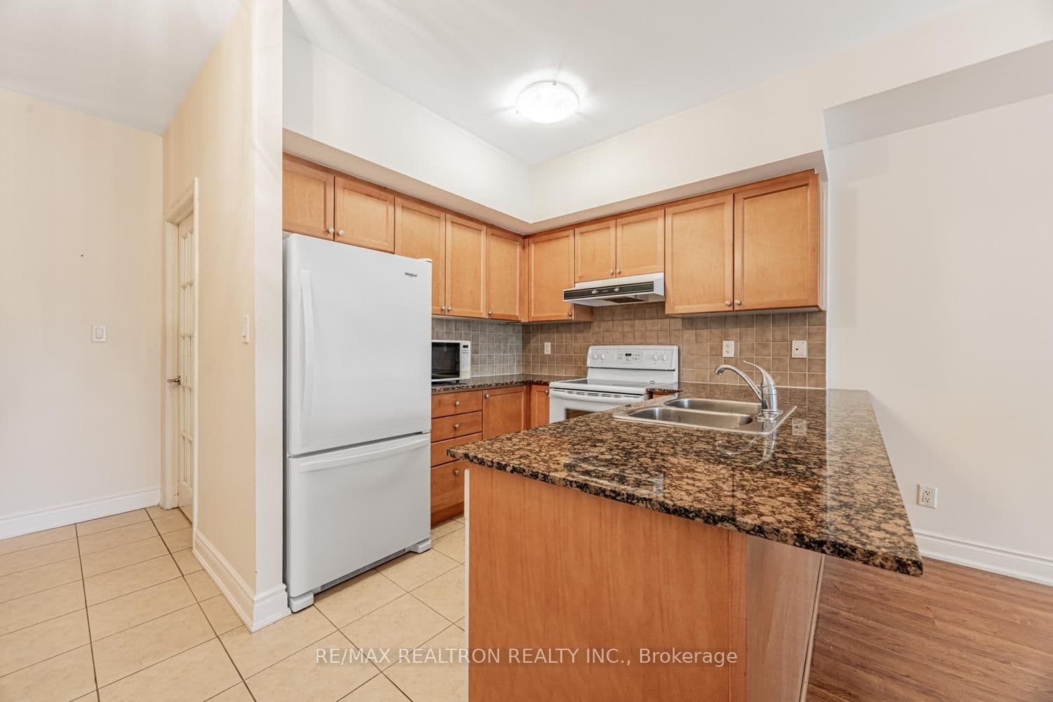 9901 Keele Street, Unit 207 thumbnail 8