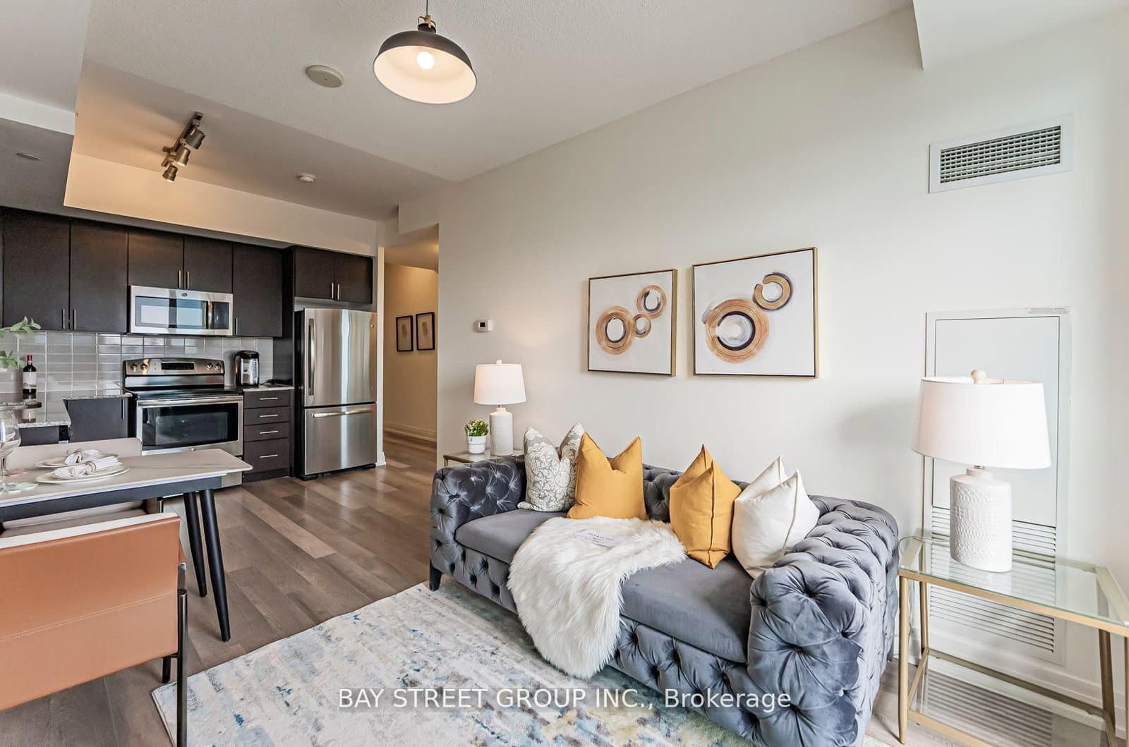 7167 Yonge Street, Unit 718 thumbnail 19