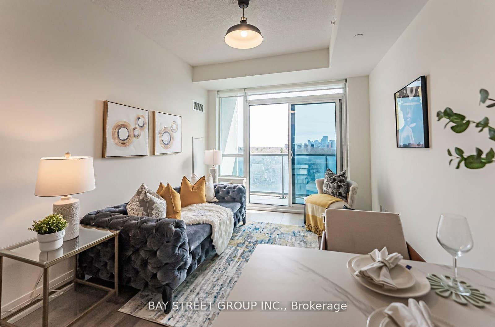 7167 Yonge Street, Unit 718 thumbnail 20
