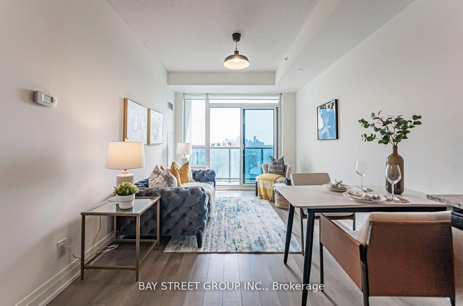 7167 Yonge Street, Unit 718 thumbnail 22