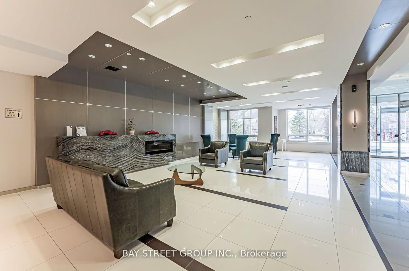 7167 Yonge Street, Unit 718 thumbnail 7