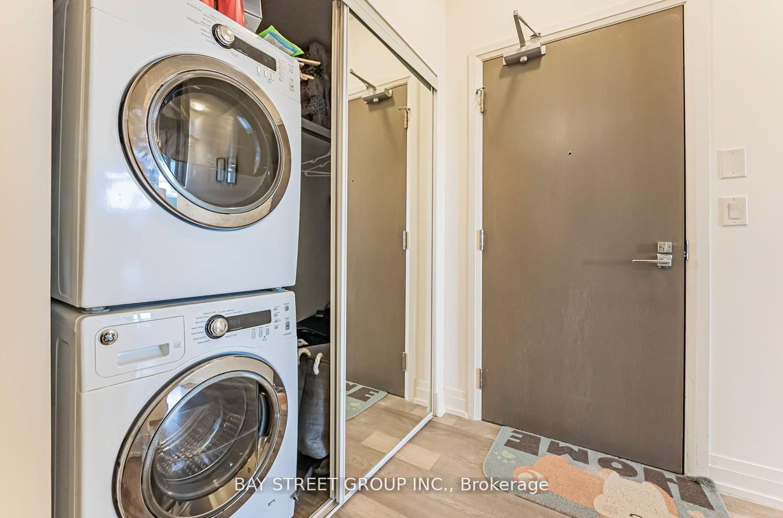 7167 Yonge Street, Unit 718 thumbnail 8