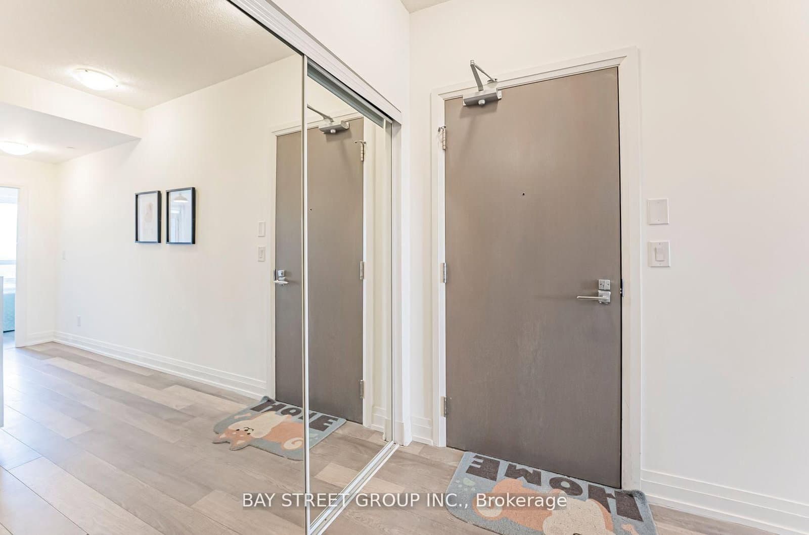 7167 Yonge Street, Unit 718 thumbnail 9