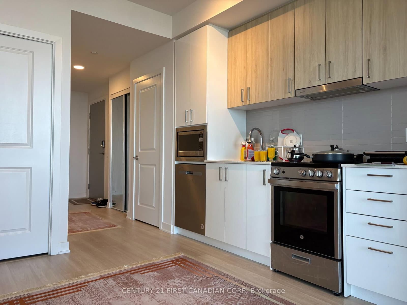 50 Upper Mall Way, Unit B-3011 thumbnail 17