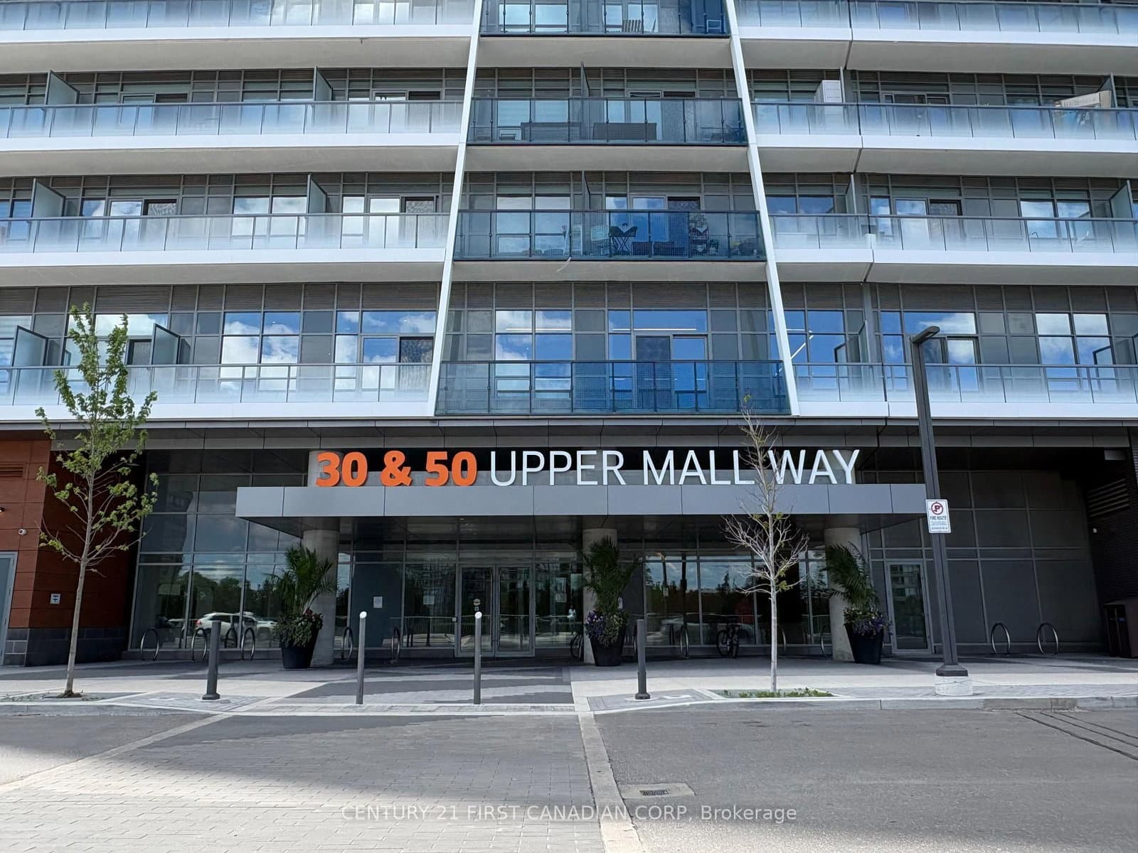 50 Upper Mall Way, Unit B-3011 thumbnail 2