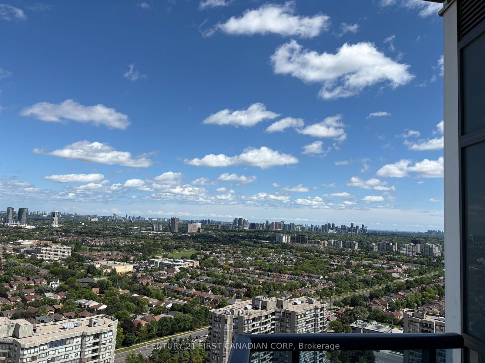 50 Upper Mall Way, Unit B-3011 thumbnail 24