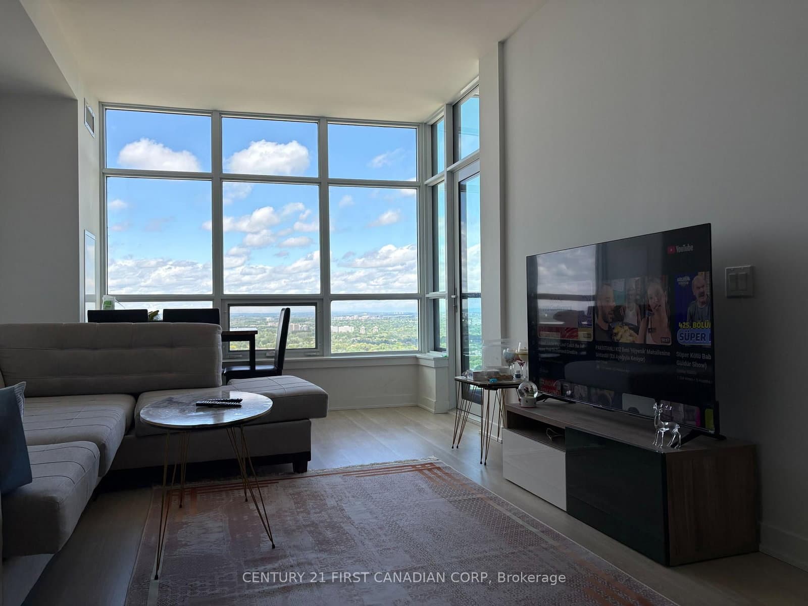 50 Upper Mall Way, Unit B-3011 thumbnail 6