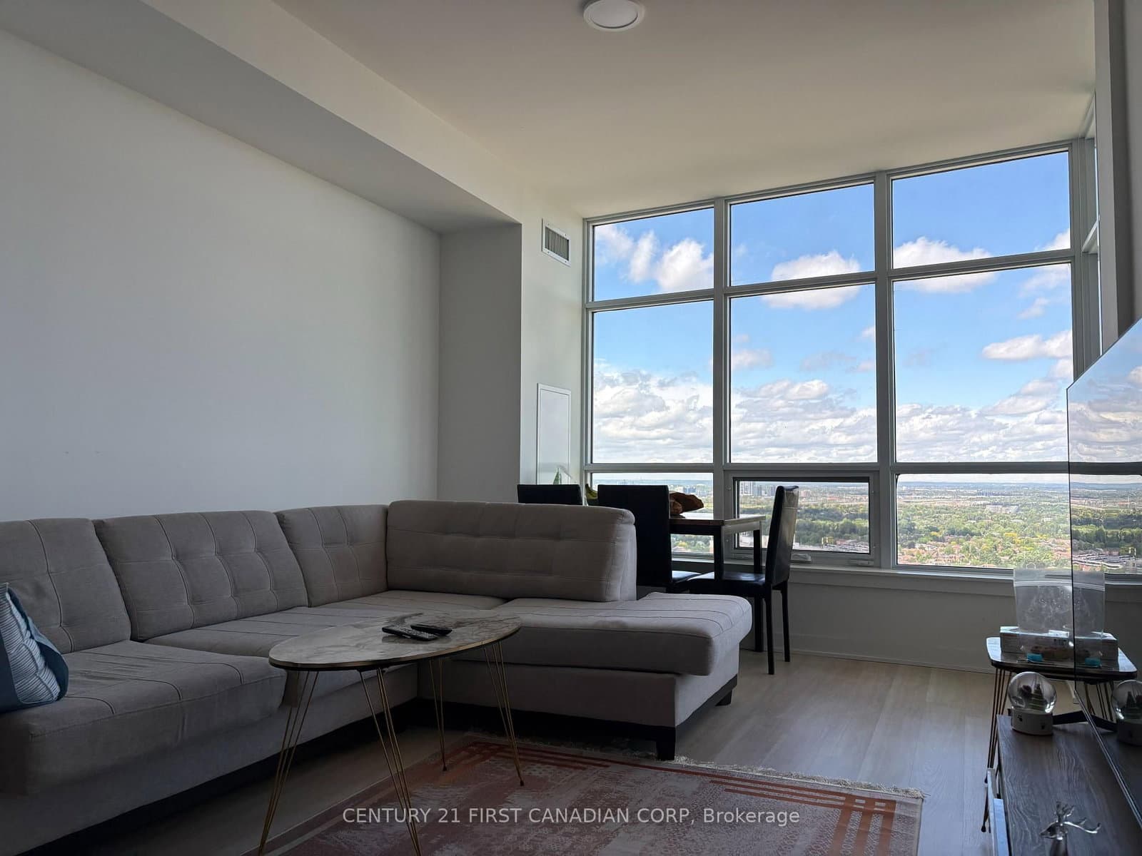 50 Upper Mall Way, Unit B-3011 thumbnail 7