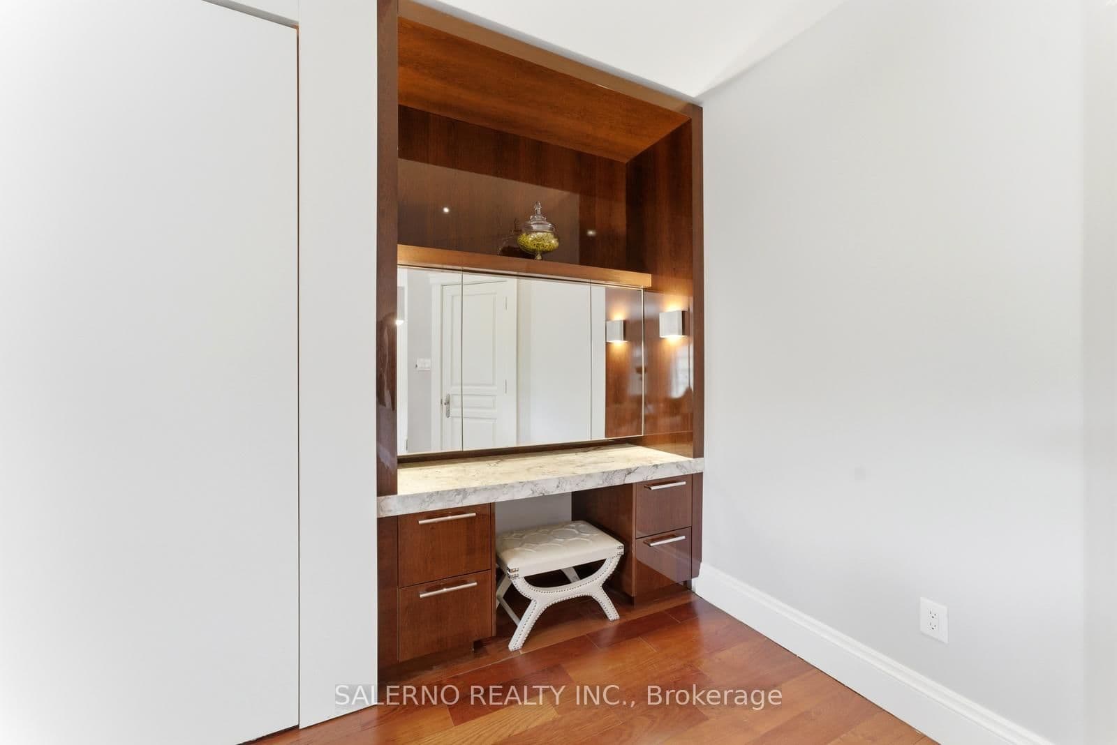 32 Daleview Court thumbnail 23
