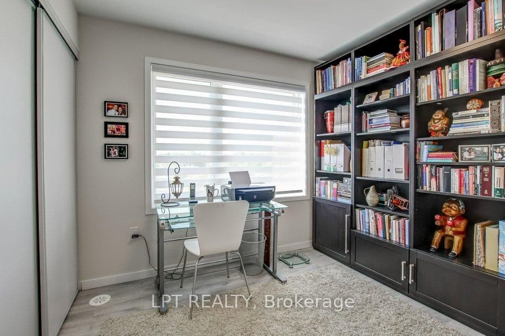 300 Alex Gardner Circle, Unit 64 thumbnail 21