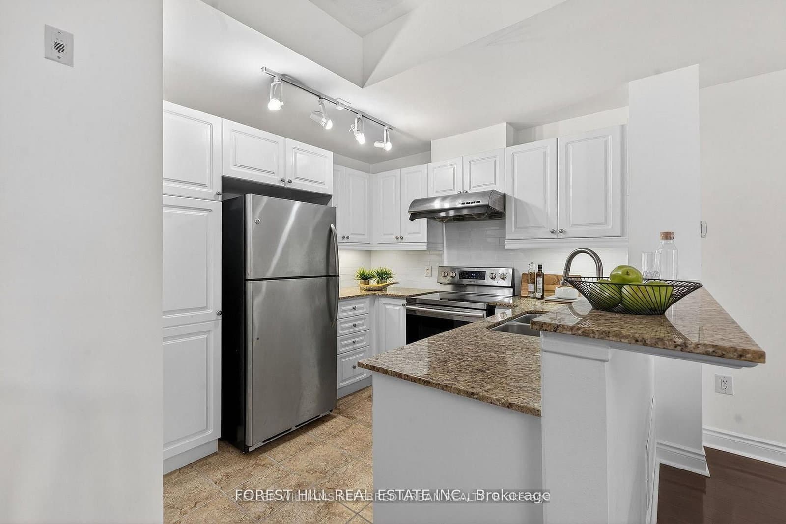 8 Brighton Place, Unit 17 thumbnail 9