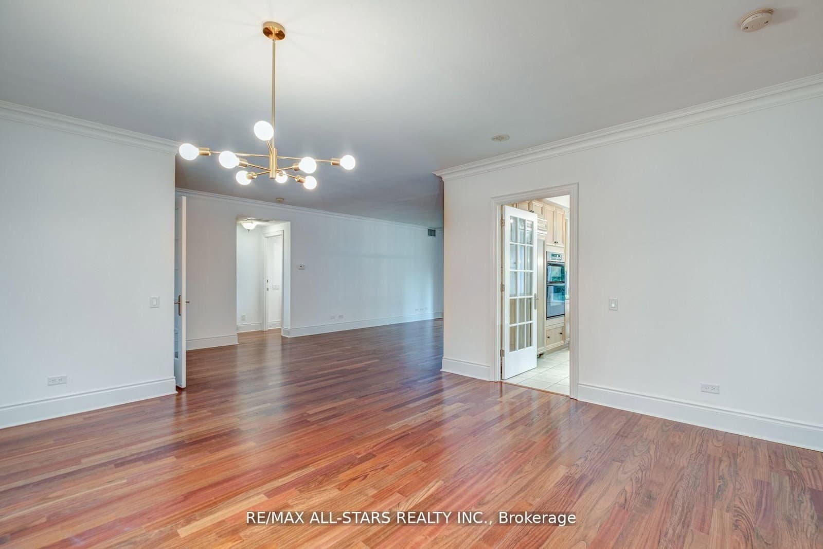 7071 Bayview Avenue, Unit 211 thumbnail 10