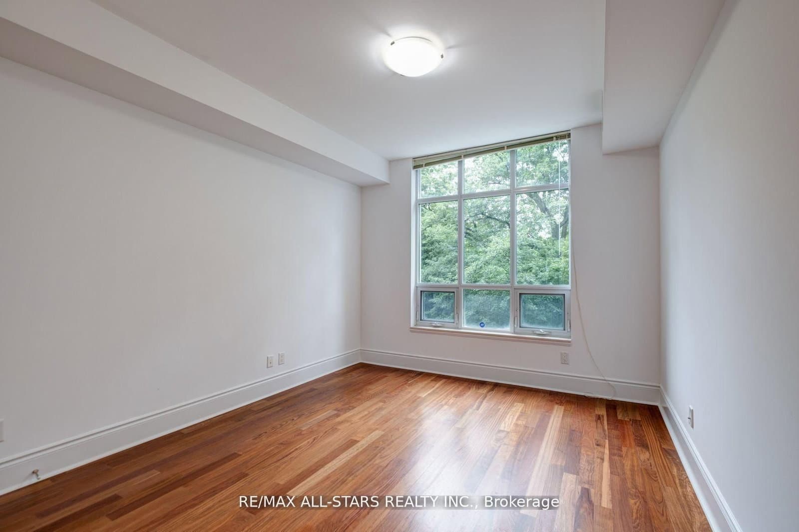 7071 Bayview Avenue, Unit 211 thumbnail 13