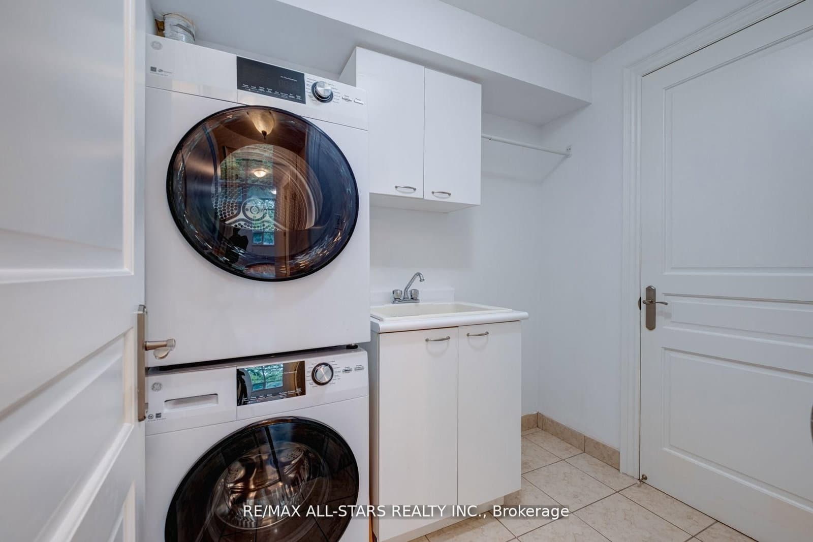 7071 Bayview Avenue, Unit 211 thumbnail 19