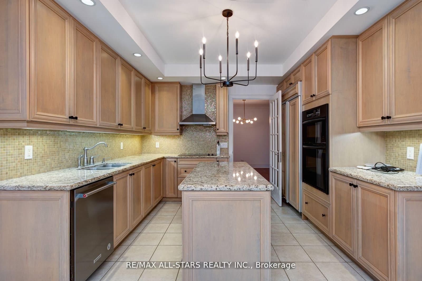 7071 Bayview Avenue, Unit 211 thumbnail 4