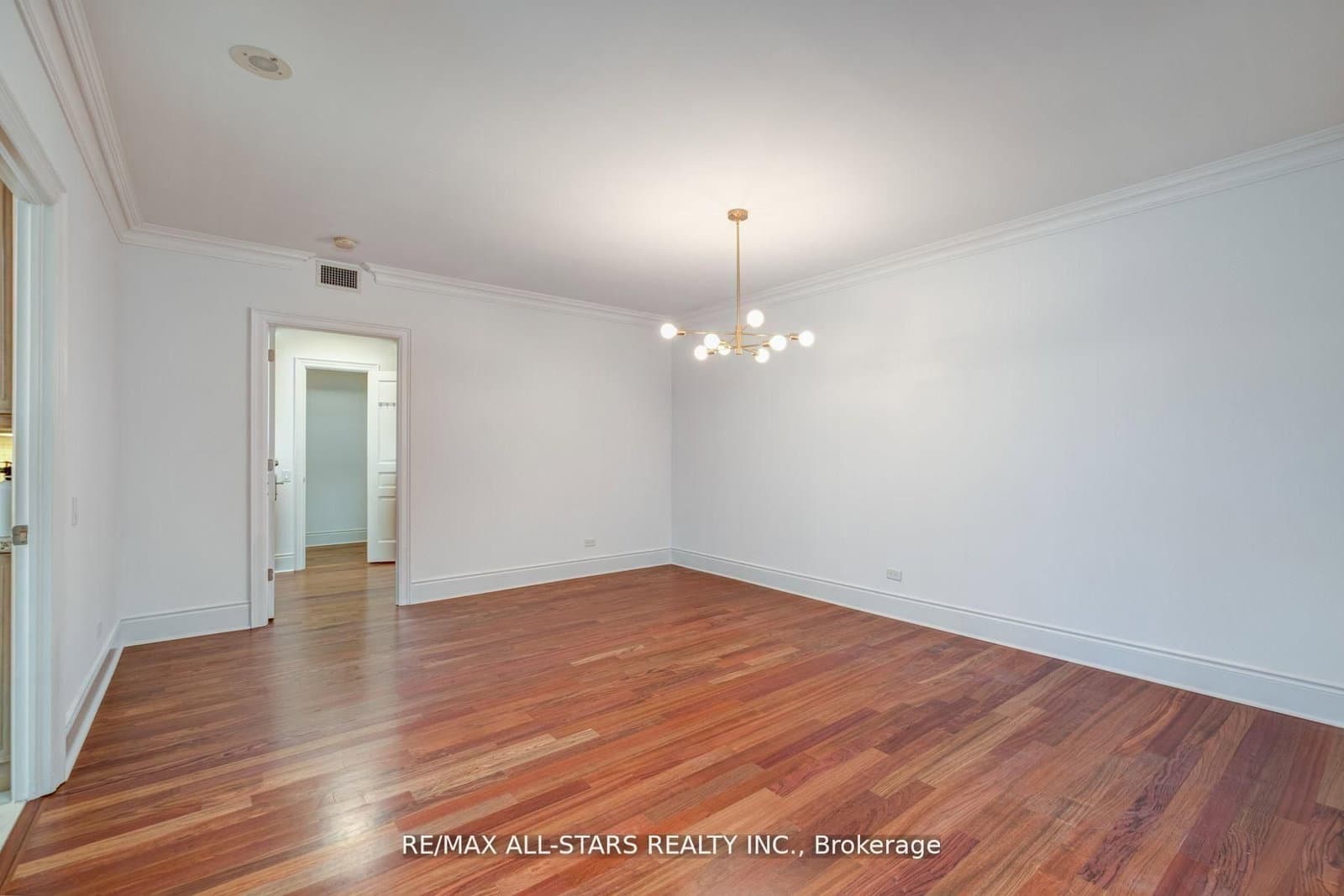 7071 Bayview Avenue, Unit 211 thumbnail 5