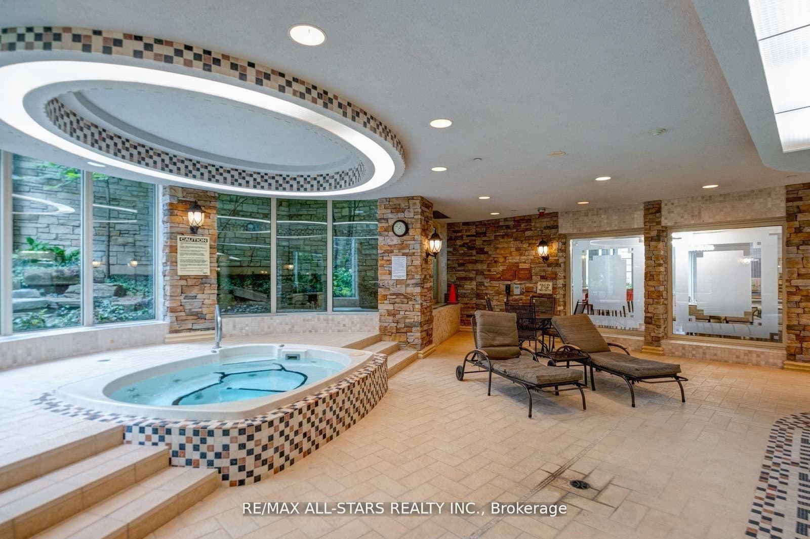7071 Bayview Avenue, Unit 211 thumbnail 7