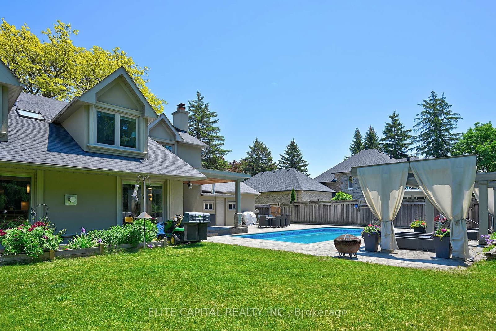 16 Thomas Reid Road thumbnail 18